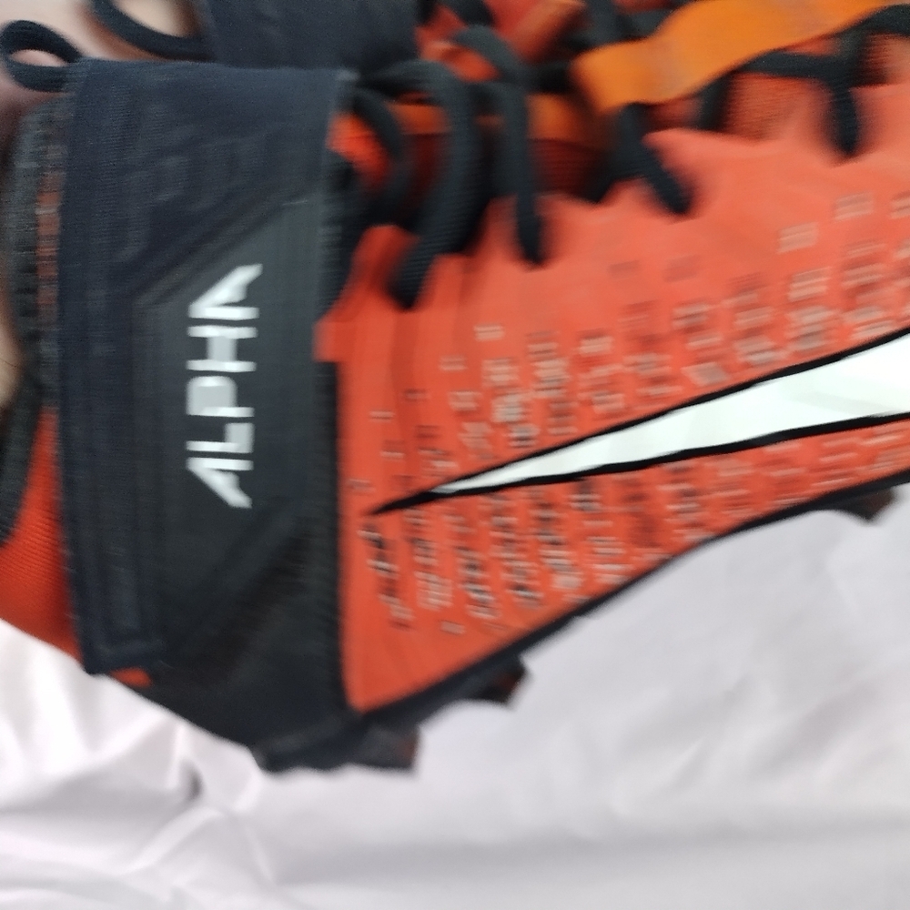 Nike Men's 9.5 Alpha Menace Pro 2 Mid Football Cleats Orange AQ3209-801 - Picture 7 of 13